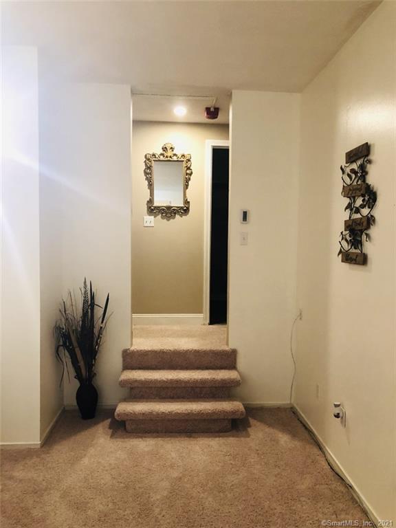 Foto del edificio - 949 Pleasant Valley Rd