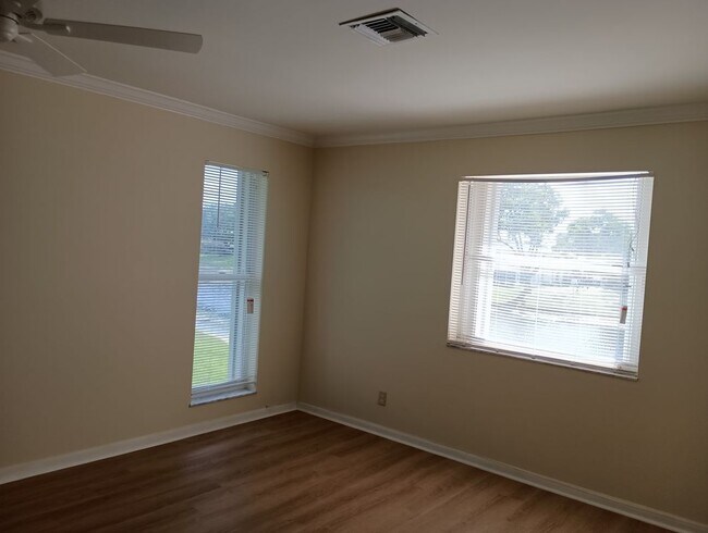 Foto del edificio - 1361 NW 19th Terrace