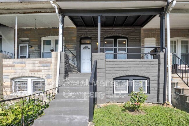Building Photo - 1605 N Warwick Ave