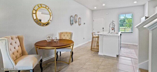 Foto del edificio - 8245 Watercourse Wy