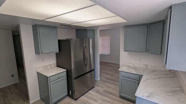 Kitchen - 14852 N 24th Dr