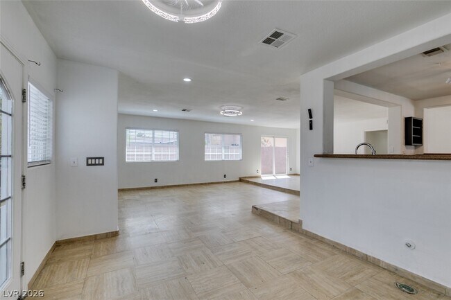 Foto del edificio - 3713 San Joaquin Ave