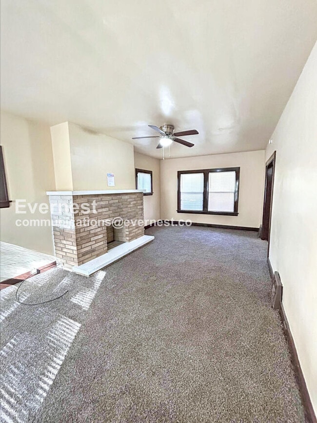 Building Photo - 988 Brunswick Rd