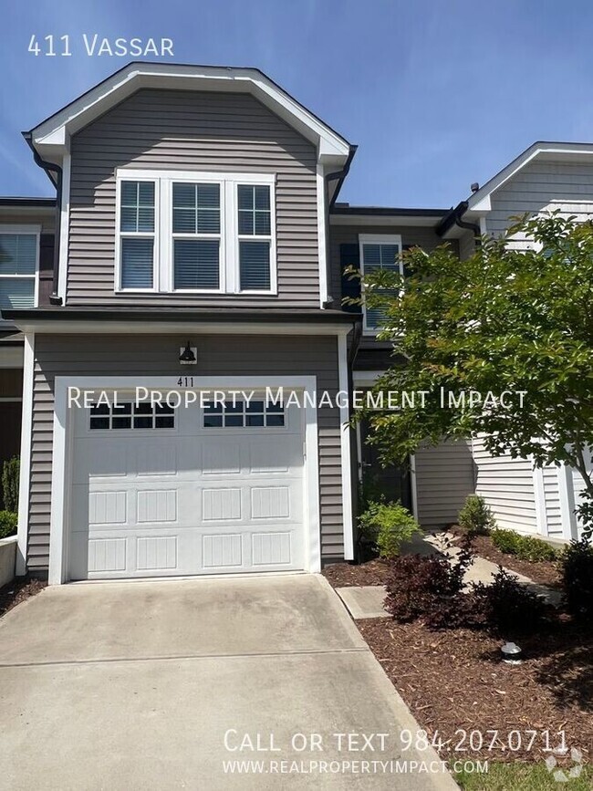 Building Photo - 411 Vassar Dr