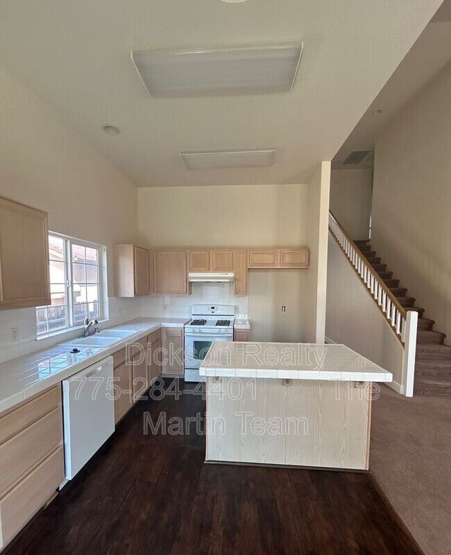 Building Photo - 1465 Ridge Point Drive