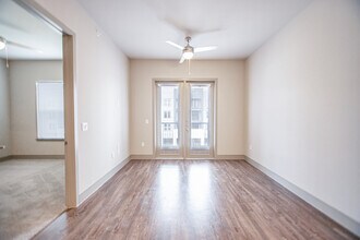 A4.1 Living Room - One90 Gateway