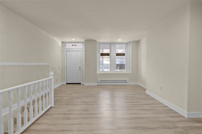 Building Photo - 1508 W Tioga St