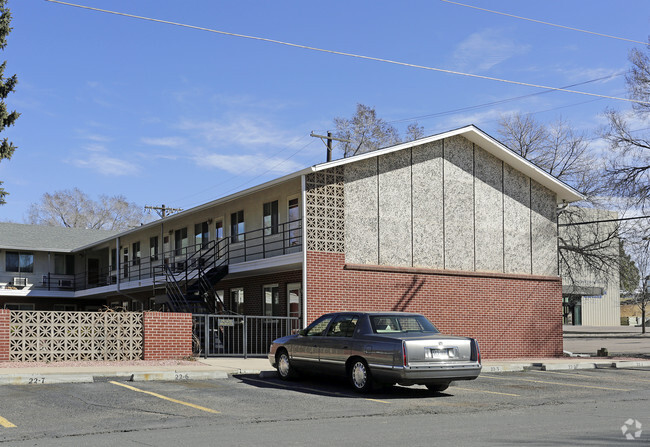 Building Photo - Taylor Apartments