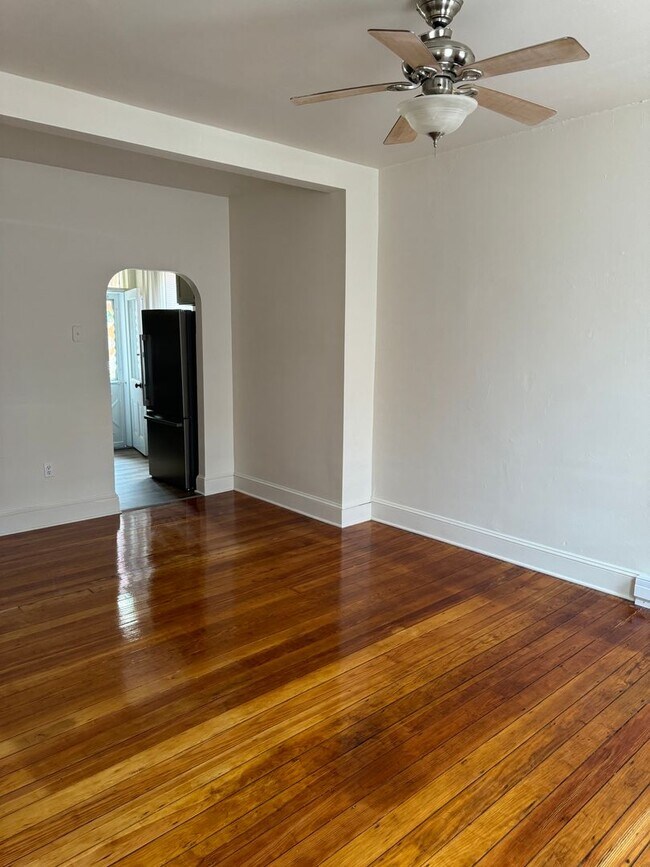 Foto del edificio - 24 N 8th St