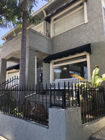 Front of building/lower right unite - 1107 S Gaffey St
