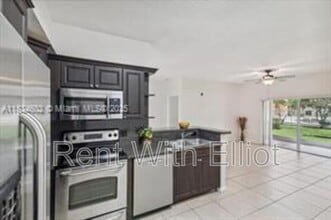 Building Photo - 6952-695239 SW 39th St
