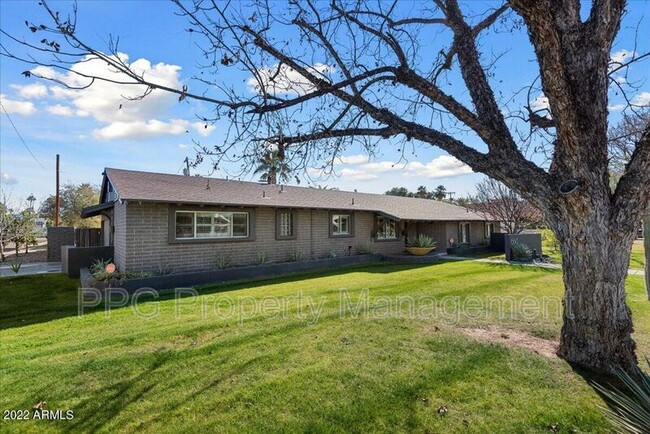 Building Photo - 6643 N 7th Dr