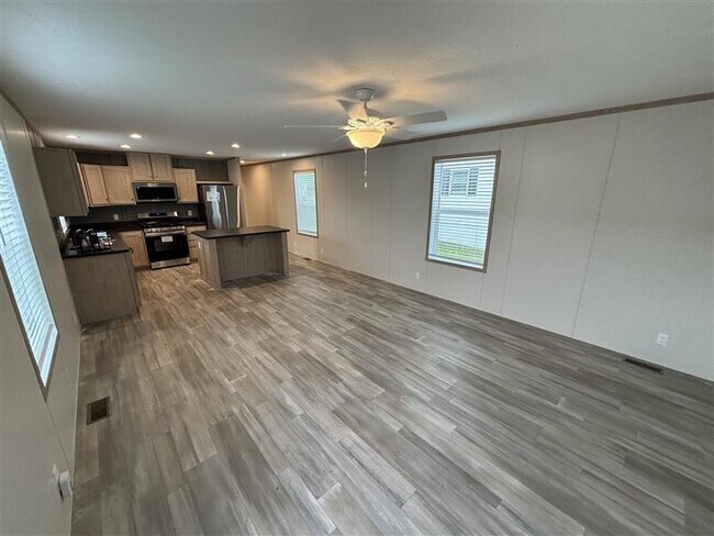 Foto del edificio - 5916 E Maple