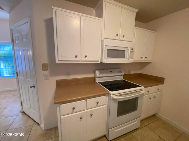 Foto del edificio - 3555 Brentwood Pl