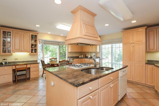 Foto del edificio - 27877 N Bradley Rd