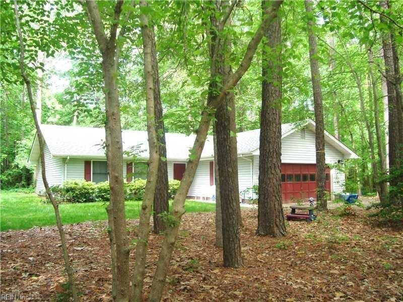 Foto principal - 3 bedroom in Gloucester County VA 23061
