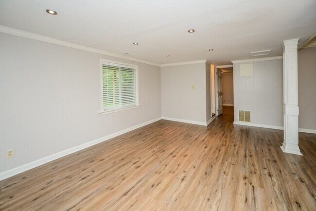 Foto del edificio - 1847 Litchfield Rd SW