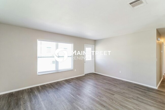 Building Photo - 3 Bedroom Pet-Friendly Home in North Port,...