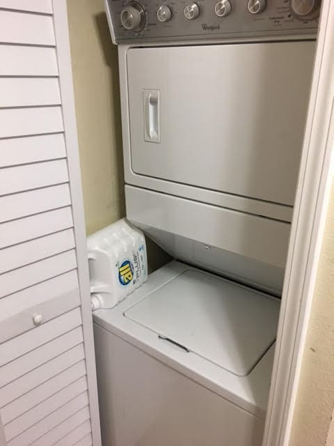 Building Photo - 1436 N Maplewood Ave