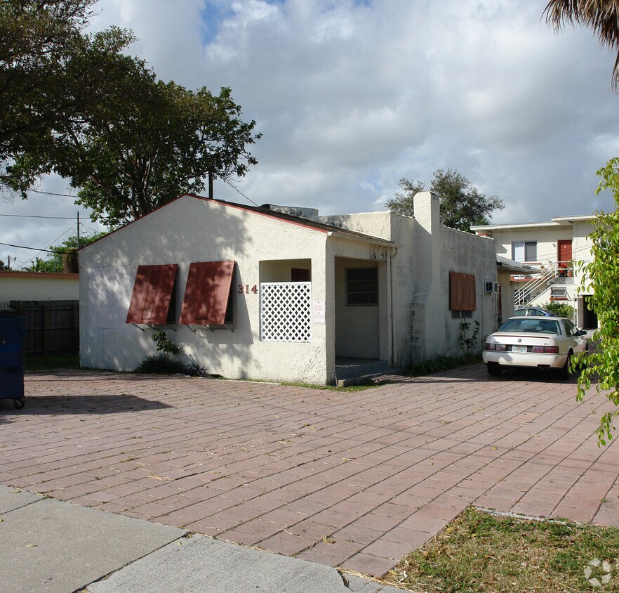 Primary Photo - 314 S Federal Hwy