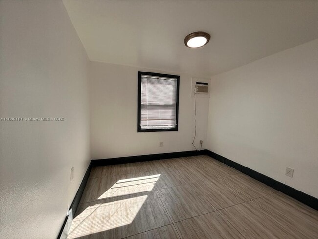 Foto del edificio - 1928 Wilson St