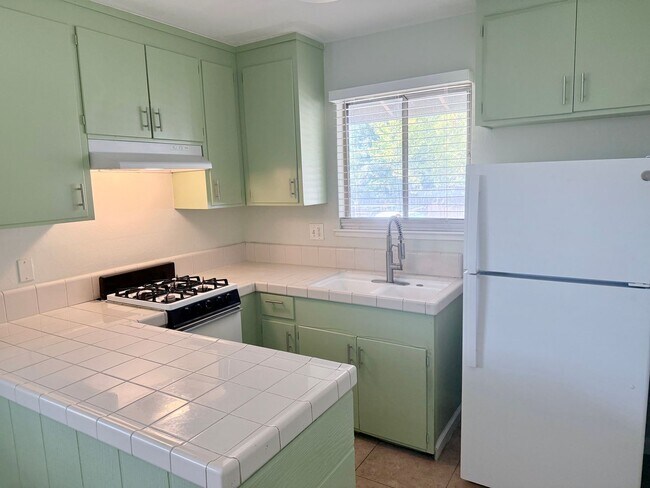 Foto del edificio - 5803 Woodleigh Dr