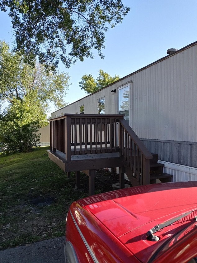 Primary Photo - 361 Golden Dale Dr