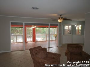 Foto del edificio - 8603 Derringer St