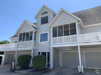 Building Photo - 1336 S College Mall Rd