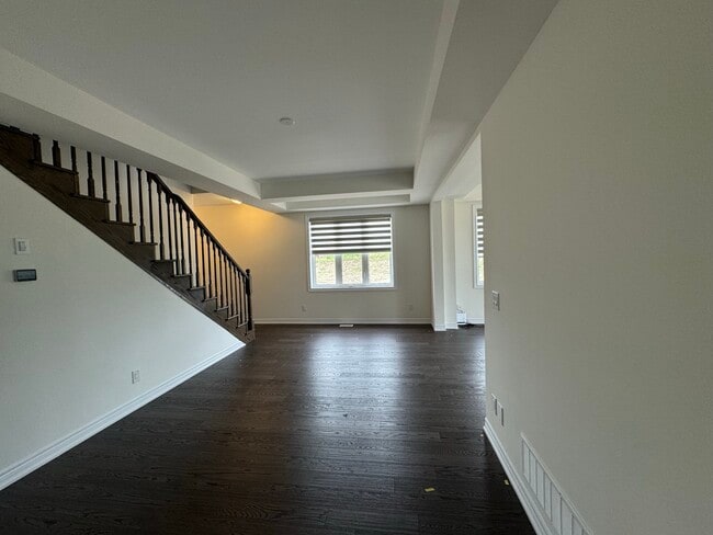 Building Photo - 10 Guernsey Dr