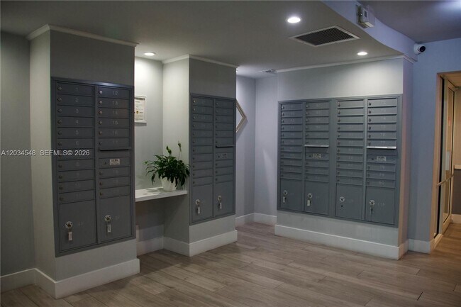 Foto del edificio - 9125 SW 77th Ave