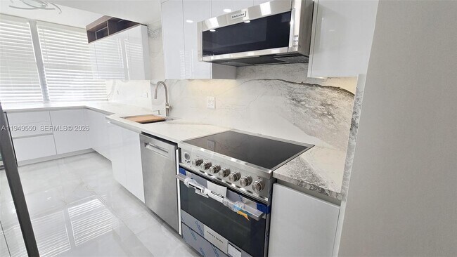 Foto del edificio - 250 174th St