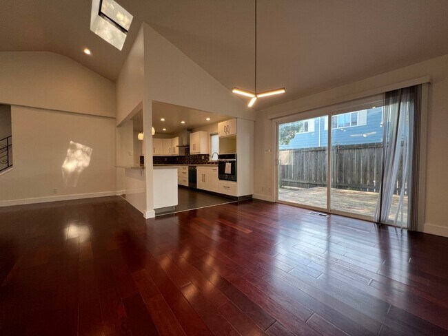 Foto del edificio - 3893 Middlefield Rd