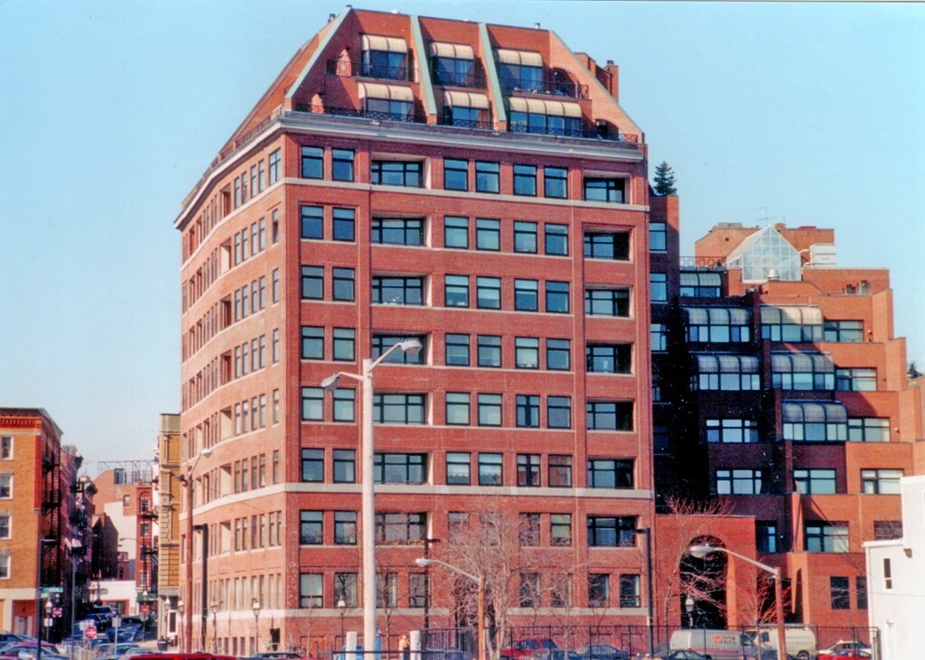 Primary Photo - 300 Commercial Street