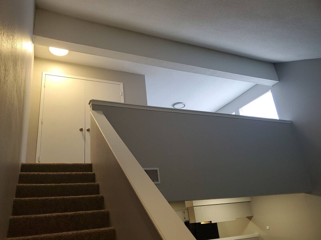 Cimarron Apartments Rentals in Wichita at 734 N Ridge Rd Wichita, KS