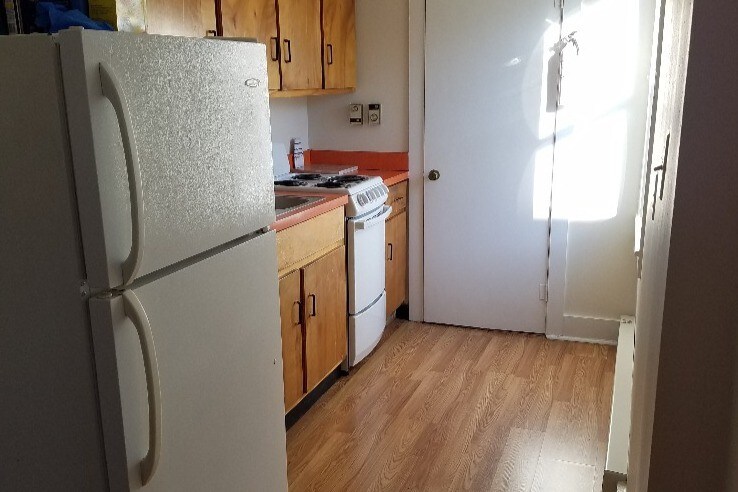 Kitchen - 222 N Washington St