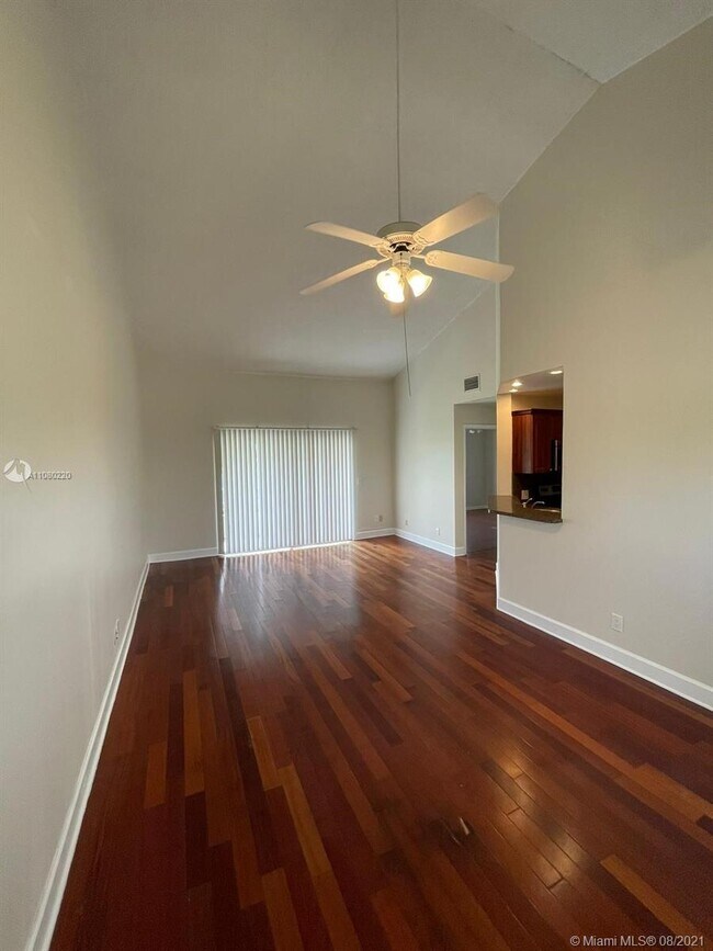 Foto del edificio - 3441 NW 44th St