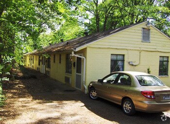 Building Photo - 758 Saint Charles Ave
