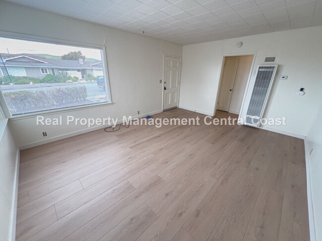 Foto del edificio - AVAILABLE MAY - 3 Bed / 2 Bath Cayucos Home