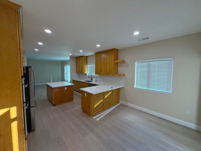 Foto del edificio - 985 Williams St