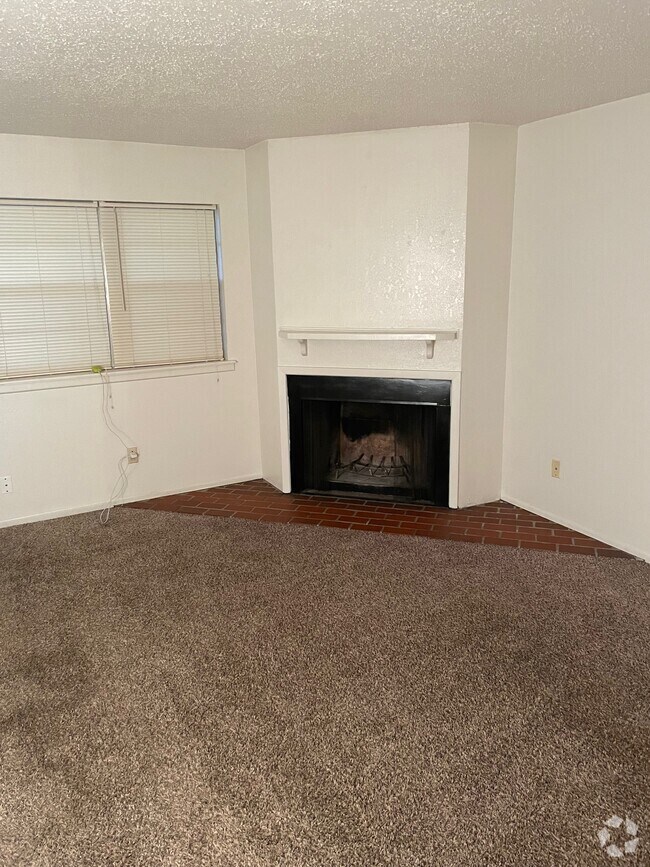 Bayless Atkins Apartments for Rent with High Ceilings Lubbock, TX 1 Rentals