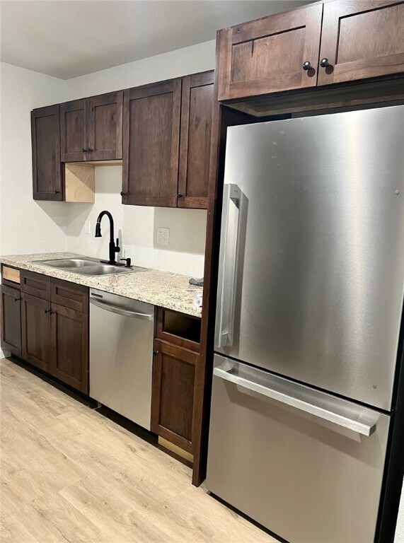 Foto del edificio - 192 Palm Ave