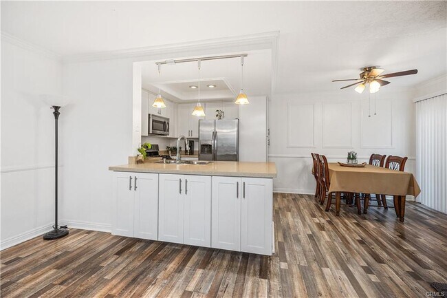 Foto del edificio - 24481 Mozer Dr