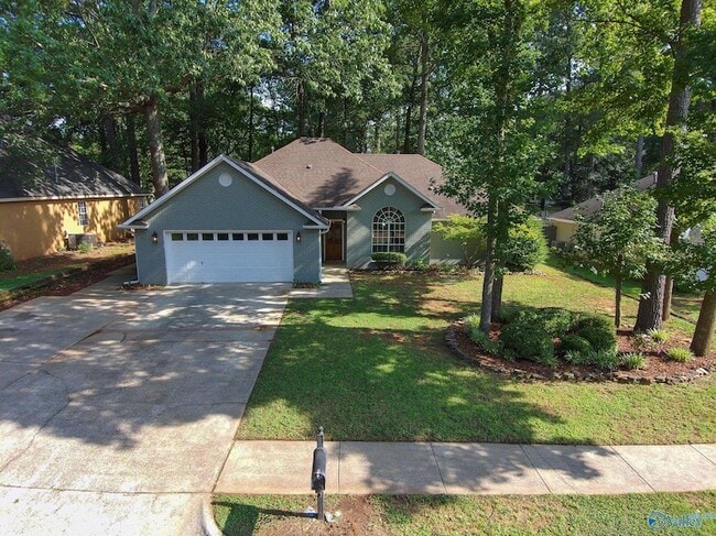 Building Photo - 205 Jarrett Ln