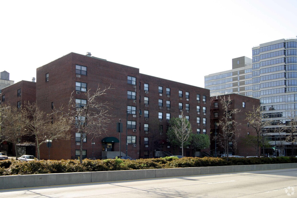 West Village Houses Cooperative Apartments in New York, NY