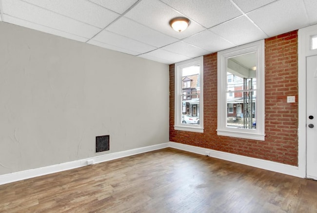 Foto del edificio - Spacious 4 Bedroom, 1 Bath Home in York, Pa!