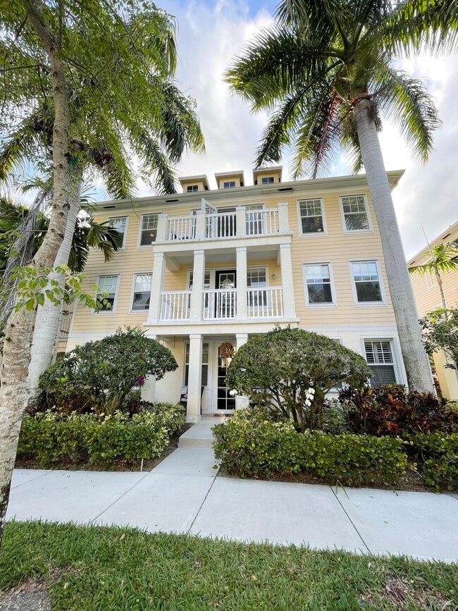 Building Photo - 276 Murcia Dr