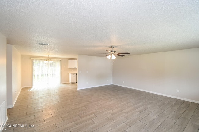 Foto del edificio - 2771 Winchester Ave