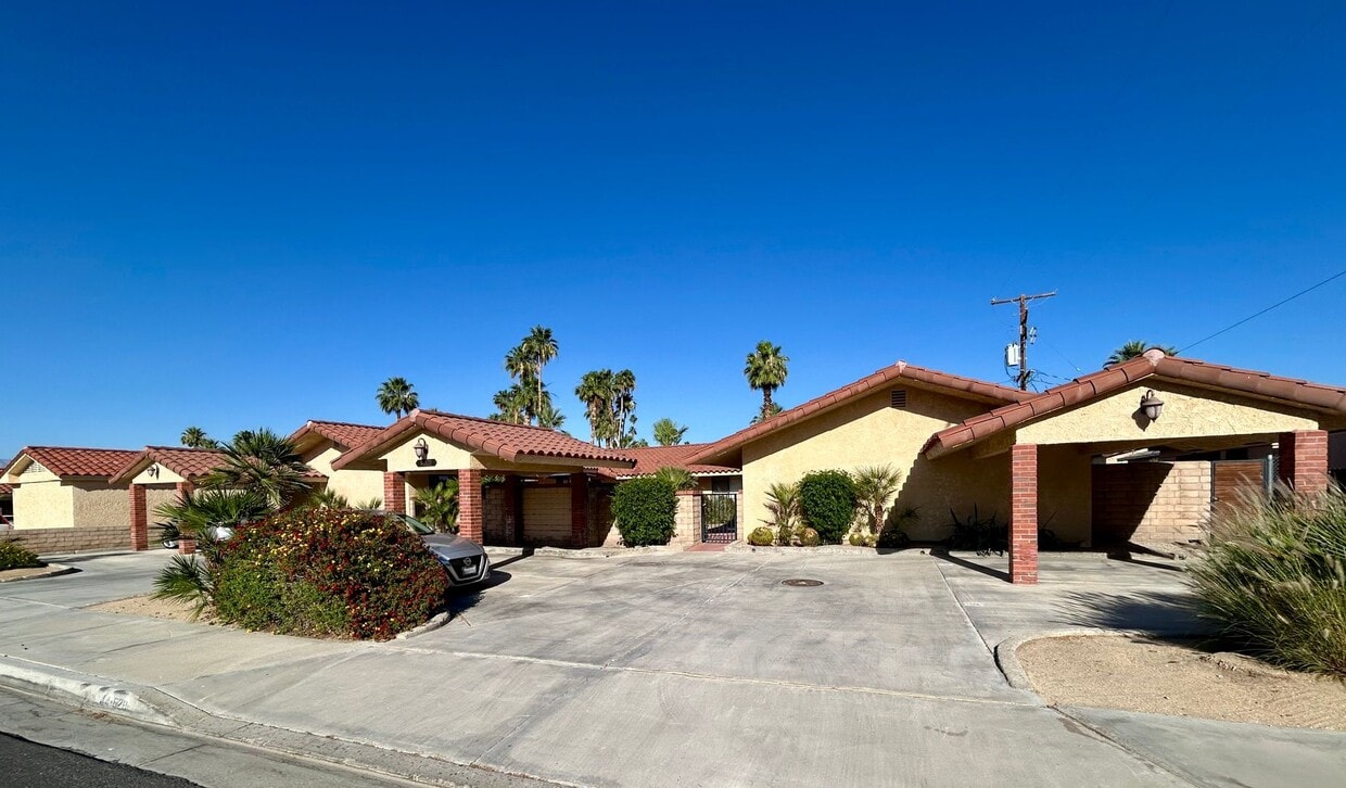Foto del edificio - COMING SOON!! 1 Bedroom 1 Bathroom 55+ Apartment in Palm Desert!