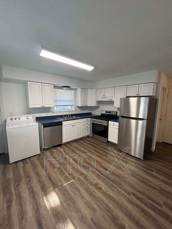Foto del edificio - 1305 W New Hope Rd